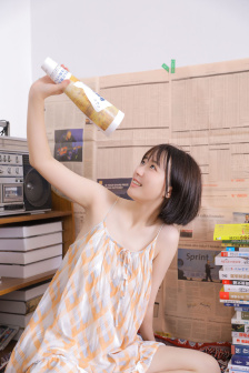 《年轻女教师3》电影